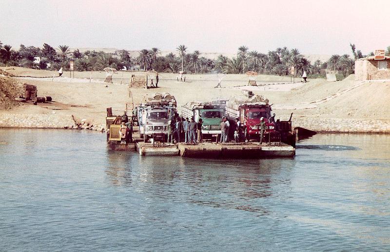 08 - Suez2_HMS Rhyll_Nov81.jpg